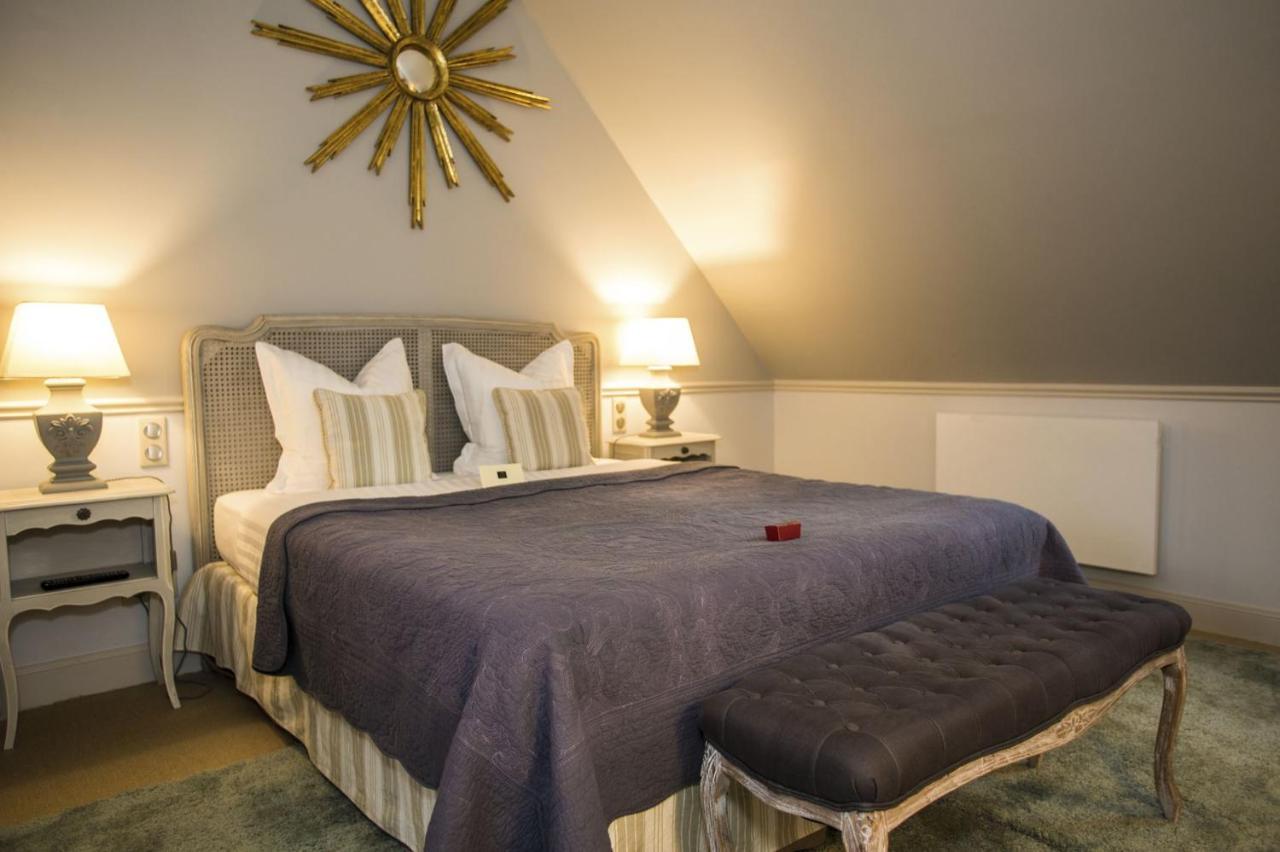 Le Manoir De Maucartier Bed & Breakfast Monnaie Ngoại thất bức ảnh