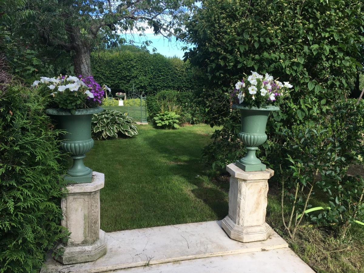 Le Manoir De Maucartier Bed & Breakfast Monnaie Ngoại thất bức ảnh